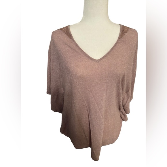 ROSE COLORED SWEATER WITH SHOULDER LACE INSET - Picture 4 of 5